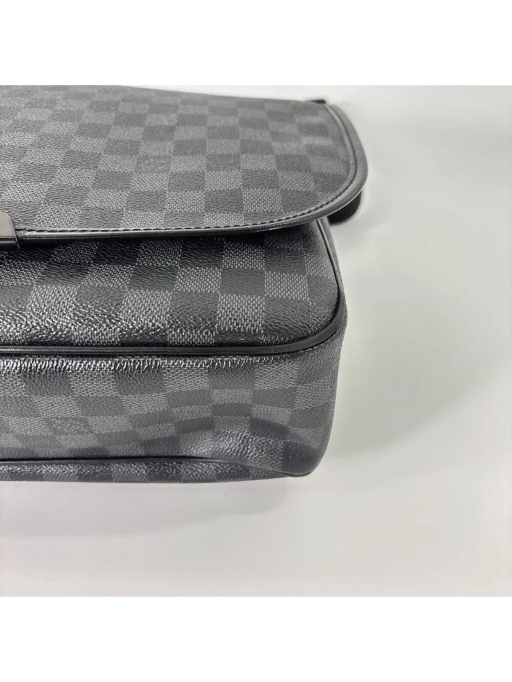 Louis Vuitton Damier Graphite Daniel GM Shoulder Bag
